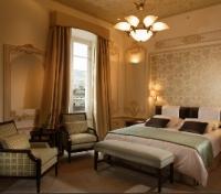 Plaza View Room